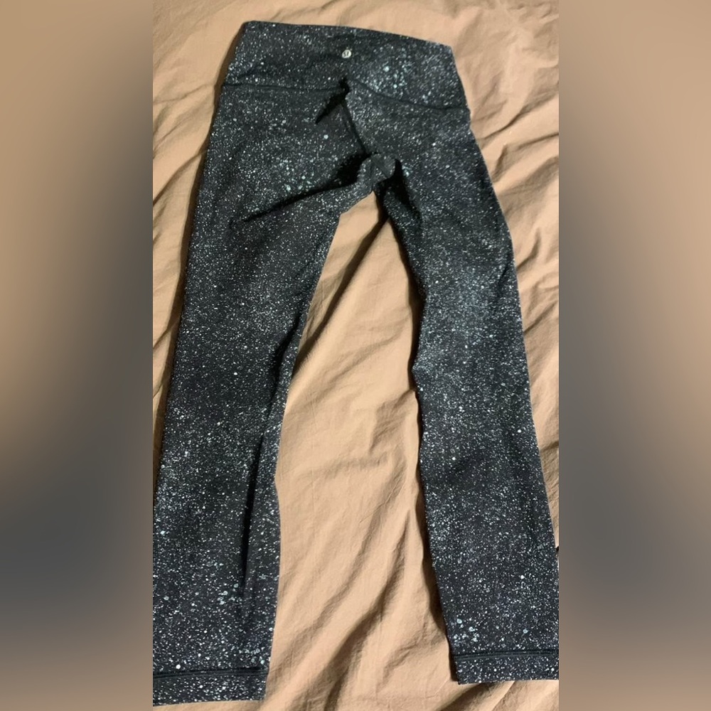 Lululemon Athletica leggings blue space dots size 6 25”